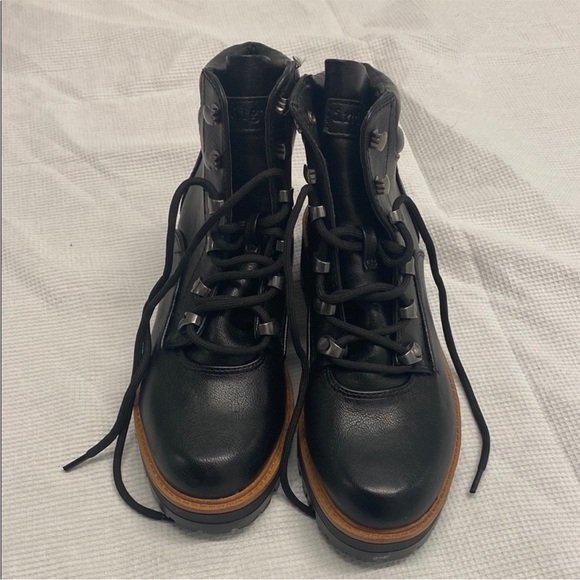 Shoes - Indigo Black Lace-up Combat Boots • Utility Military Ankle Boots • Women’s 6.5